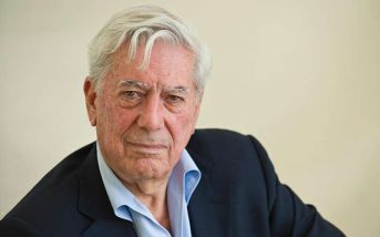 “Un bárbaro en París” es una recopilación de ensayos de Mario Vargas Llosa sobre la cultura francesa.