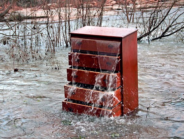 Óscar Santillán. Allá donde se juntan las paralelas. 4 Cascade for book, 2010.