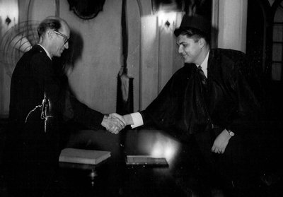 Sergio Ramírez. El notario de una revolución traicionada. 3 Sergio Ramírez se licenció en Leyes en la Universidad Nacional de León, en 1964.