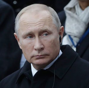 La fortaleza asediada 3 Veinte años después, Putin no sólo es el presidente que ha reconcentrado todo el poder en el Kremlin, sino que ha dado a Rusia un nuevo lugar en el mundo.