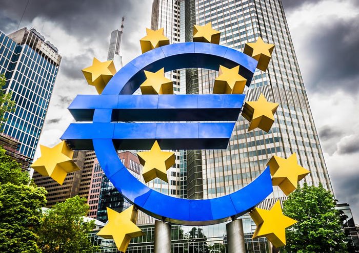 La fortaleza asediada 1 Pol-int---1