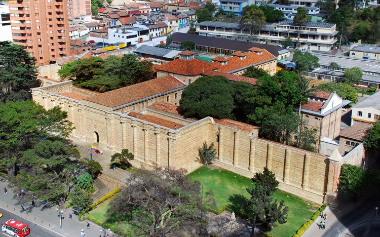Museo Nacional de Colombia: las formas de la historia. 1 Galería--1