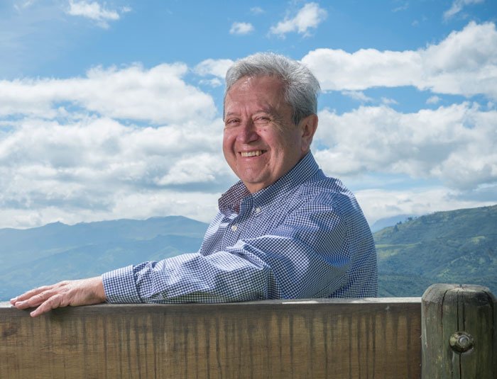 Gustavo Vega, el ateniense consumado. 1 Entrevista---1