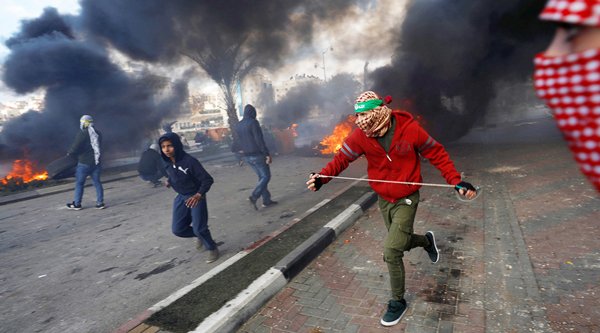 Y se abrieron las puertas del infierno. 1 Pol-int--1