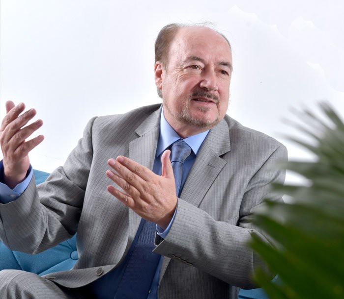 Gustavo Larrea, político desde la cuna. 1 Entrevista--1