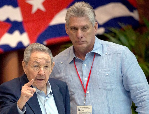 Sin gracia ni romance. 2 Pol-int-2