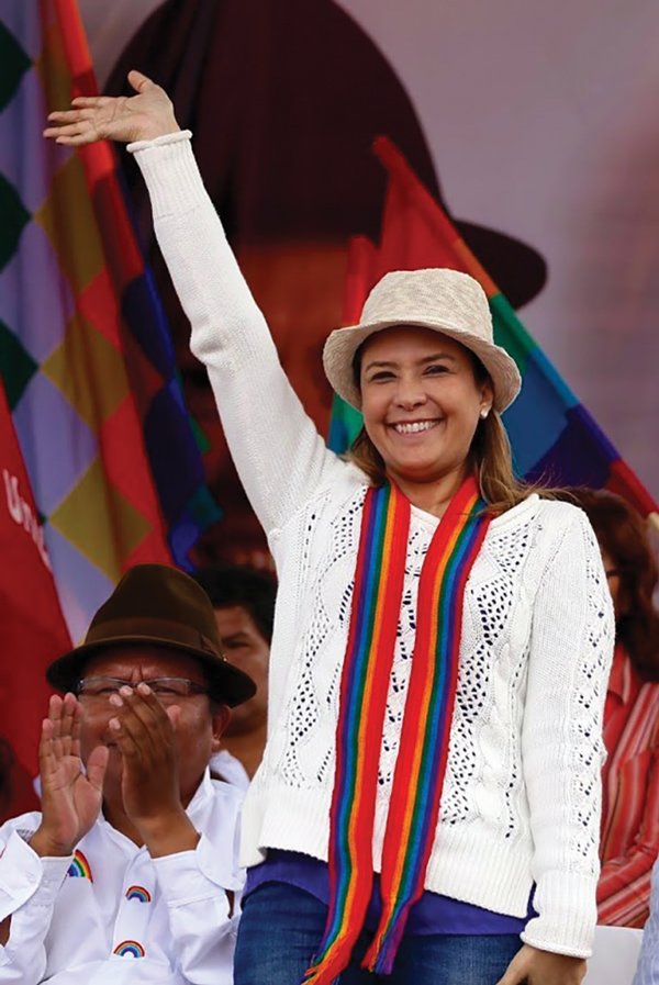 Silvia Buendía. Defensora de minorías sexuales 6 En las elecciones de 2017 se presentó como representante de Pachakutik a la Asamblea.