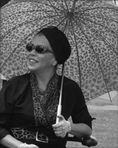 Homenaje a Martha Ormaza 4 Amos de casa o la casa de cristal.