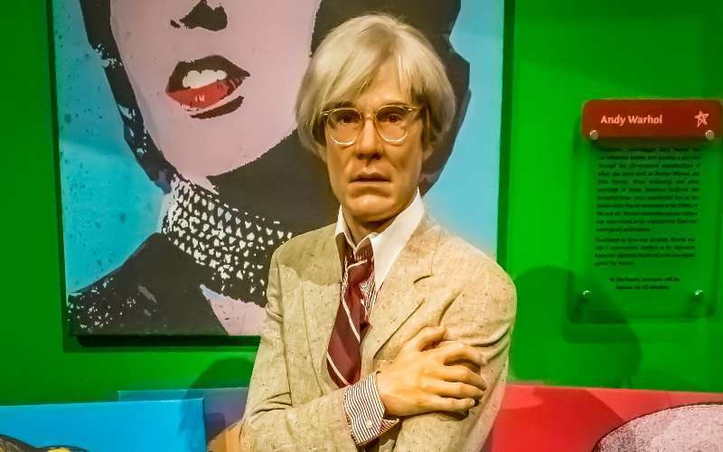 La vida del artífice del pop art: Andy Warhol 2 Andy Warhol 1