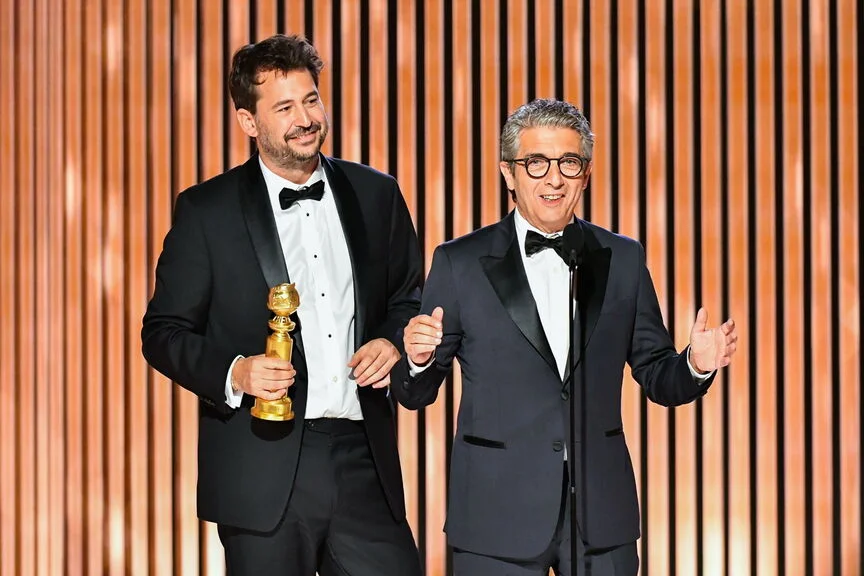 <strong>Globos de Oro, el oráculo mira al cine latino</strong> 1 Santiago Mitre y Ricardo Darín en la última ceremonia de los Globos de Oro.