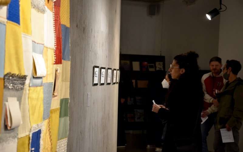 3 artistas contemporáneas hilan juntas sus memorias… y pérdidas 7 Artistas contemporáneas Mas Arte