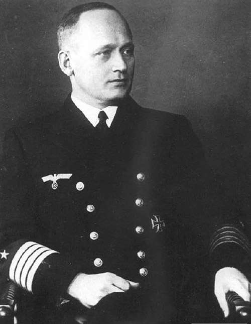 “Quiero probar con mi muerte…” 1 Hans Langsdoraff, capitán del Graf Spee.