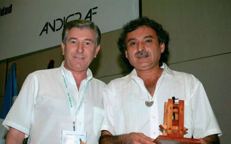 Carlos Neyra, pionero en la serigrafía manual pictórica 7 Carlos Neyra