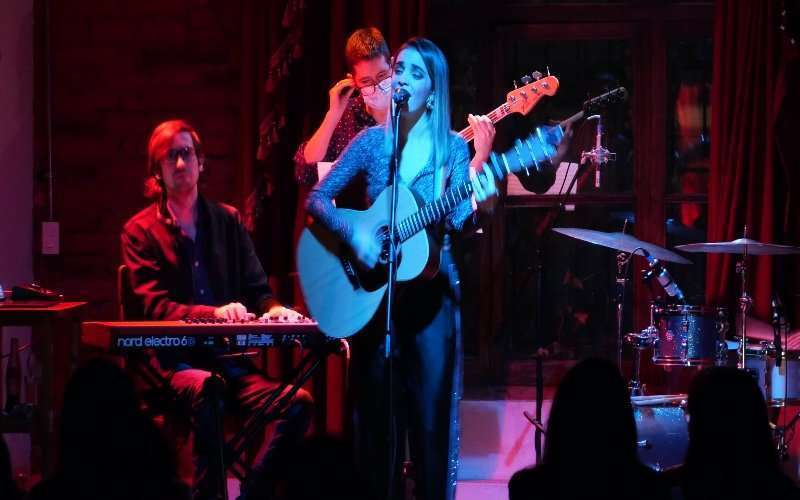 Ceci Juno deja atrás sus ‘fantasmas’ y viene con nuevo álbum 1 Ceci Juno