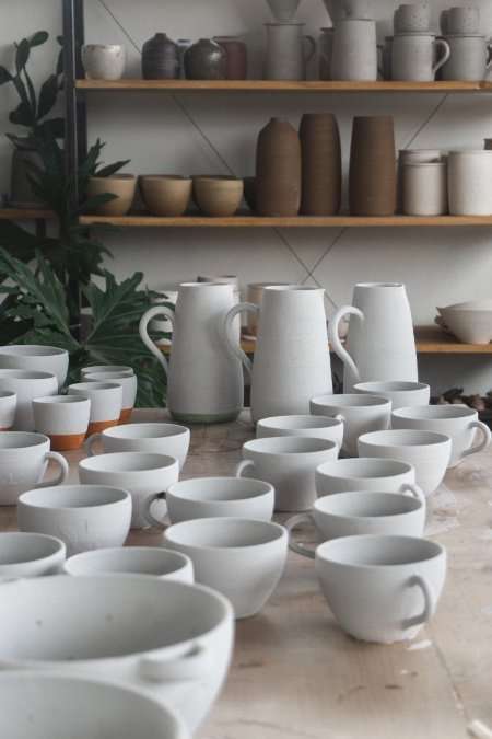 La cerámica como medio utilitario, según Claudia Anhalzer 1 Cerámica Claudia Anhalzer