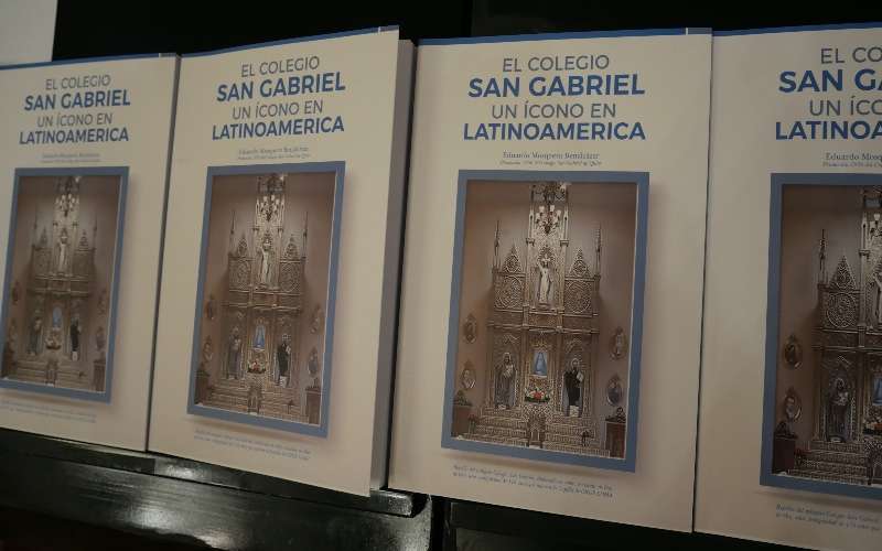 Colegio San Gabriel, un ícono en Latinoamérica 1 Colegio San Gabriel libro