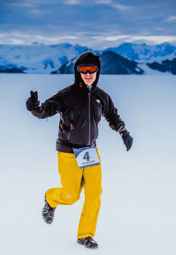 La historia de un rescatado (42 horas en una cornisa.) 1 Crónica---1