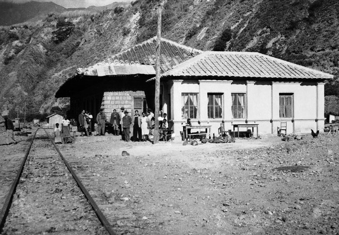 El camino a Esmeraldas, el fracaso permanente. 2 Estación Carchi en los años cincuenta.