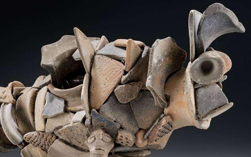 Daniel Espinosa narra el mundo moderno desde la estética precolombina 1 daniel espinosa