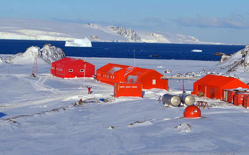 Ecuatorianas afianzan el conocimiento científico en la Antártida 1 Estación Maldonado en la Antártida.