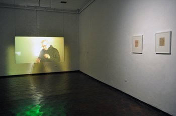 Crónica de la Bienal de Cuenca. 3 Óscar Santillán, Afterword (Epílogo), 2014-2015. Videoinstalación y escultura, dimensiones variables.