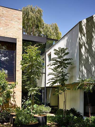 Una casa supermoderna y autosustentable 3 Garden House vert 1