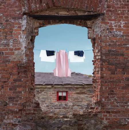 Helga Stentzel hace travesuras visuales con el surrealismo doméstico 2 Helga Stentzel dos 1