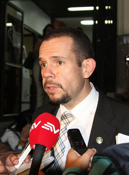 Juan Pablo Albán, campeón de los Derechos Humanos. 4 J.P.Albán no tiene pelos en la lengua a la hora de denunciar las violaciones de los derechos humanos (Archivo El Comercio).