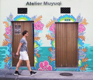 El nuevo ambiente de la vieja Tola. 6 Exterior de atelier Muyuqui, estudio de tatuajes y galería de arte.