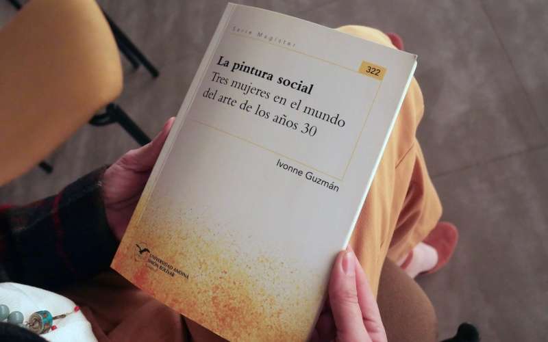 La historia de tres mujeres en el arte ecuatoriano 1 La historia de tres mujeres en el arte ecuatoriano libro uno
