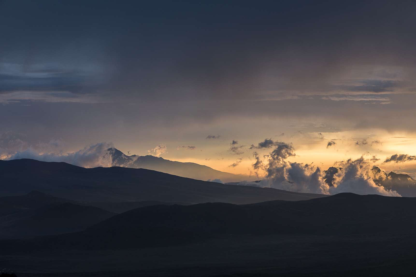 ‘Dantza’, las nuevas postales de María Emilia Moncayo 2 Moncayo2 1