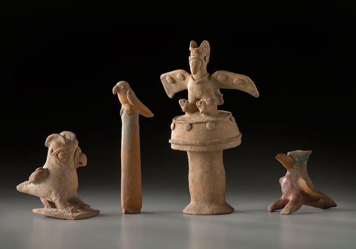 Un viaje al presente con animales precolombinos. 1 Conjunto de figuras con forma de aves. Culturas Chorrera (1000-300 a. C.), Jama Coaque (300 a. C.-400 d. C.) y Manteño Huancavilca (400-1532 d. C.).
