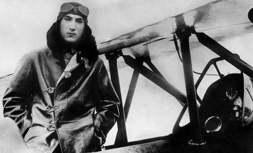 TAO los tigres de la aviación. 2 Pedro Traversari Infante (1896 - 1952).