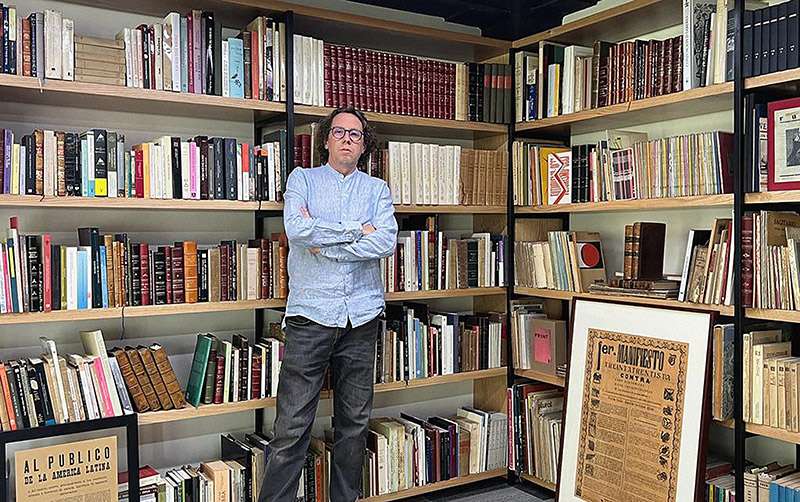 La secta de los bibliófilos 1 Librero