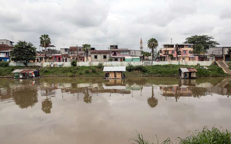 Las anfibias rebeldes del río Babahoyo 1 casa teodoro babahoyo