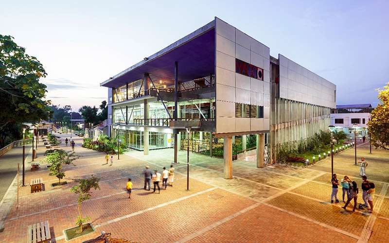 El museo que guarda los rostros de luna 1 Moderno edificio del Macco, inaugurado en 2015 en la ciudad de El Coca.