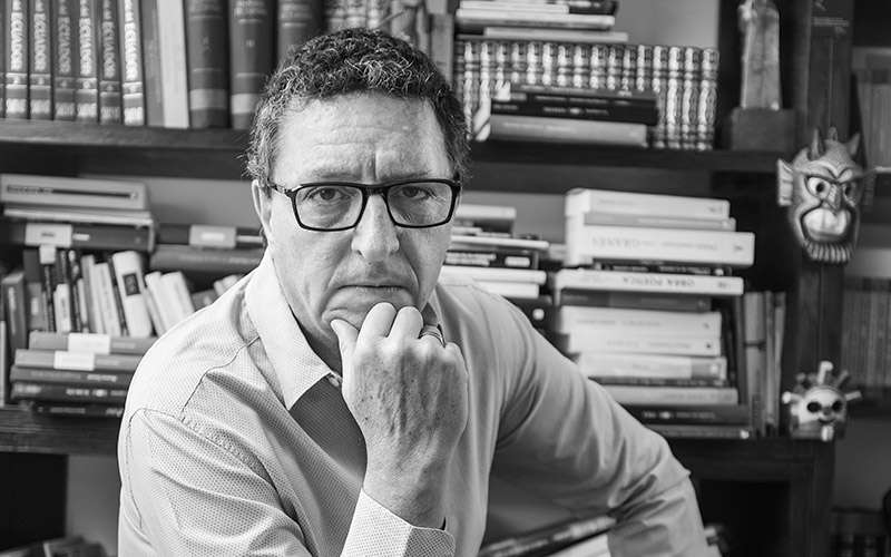 Óscar Vela: el caballero oscuro 1 Oscar Vela