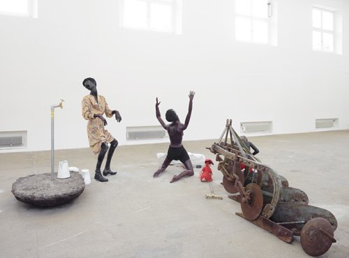 Cathy Wilkes desde el espacio y el silencio. 4 galería-5