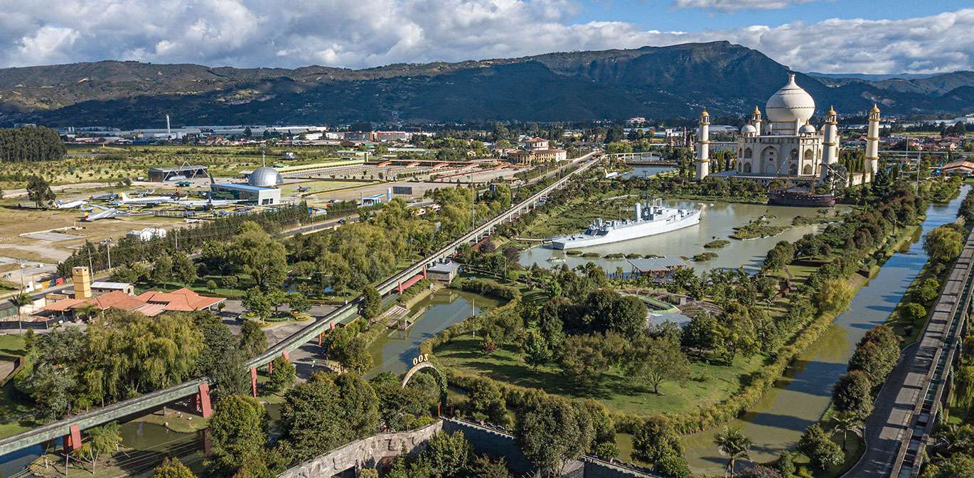 Réplicas de monumentos alrededor del mundo 2 parque jaime duque 1