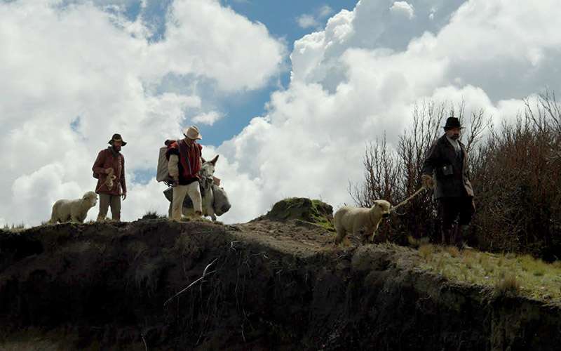 <em>Al Oriente</em> filme del ecuatoriano J. M. Avilés 1 película Al Oriente