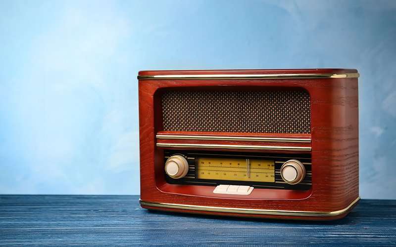 Y se hizo la radio en Guayaquil 2 radio antigua 1