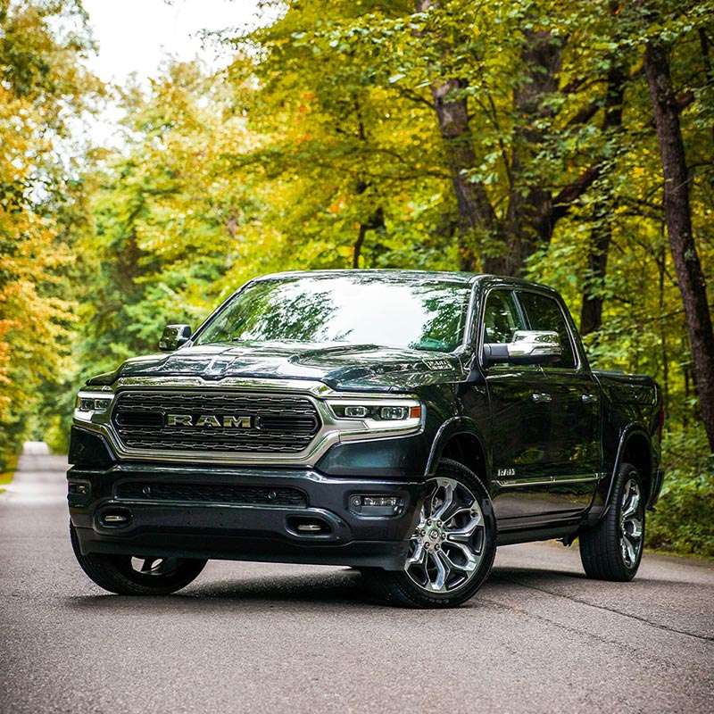 RAM 1500<br>Lujo y comodidad para los trabajos más pesados 2 Ram 1500