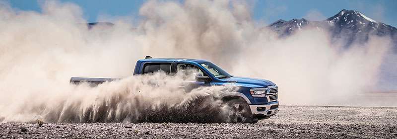 RAM 1500: Lujo y comodidad para los trabajos más pesados 1 ram 1500 laramie hr 8 1
