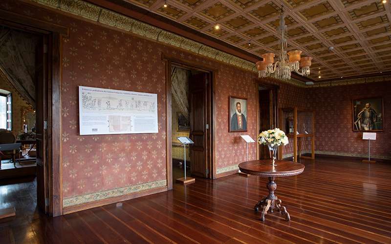 La Casa de Remigio Crespo Toral 1 salon Remigio Crespo