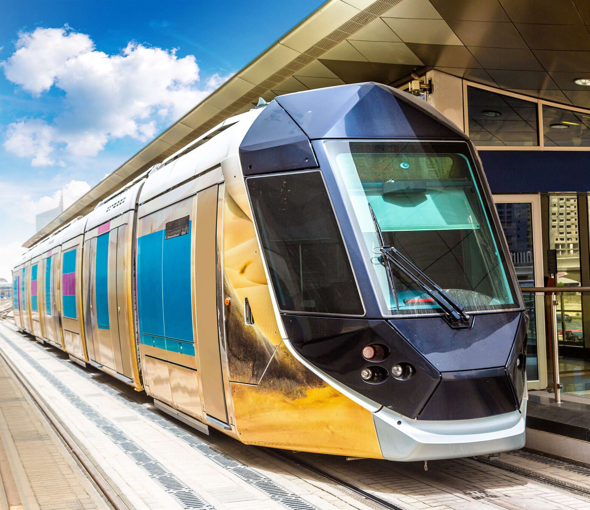 El tranvía 3 shutterstock 1231064869 1 scaled e1600724251803