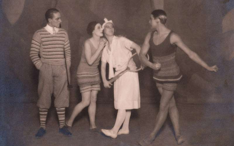 Picasso y Chanel 4 Vestuario que Coco Chanel creó para “Le Train Bleu”, Ballets Rusos, 1924.