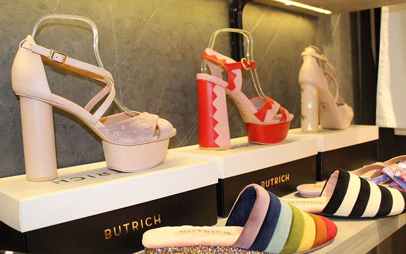 Moda: ¿identidad o tendencia? 1 Zapatos de la diseñadora de moda Butrich.